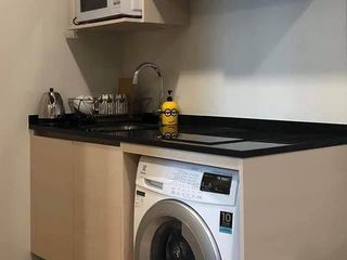 Condo en alquiler de estudio en Huai Khwang, Bangkok