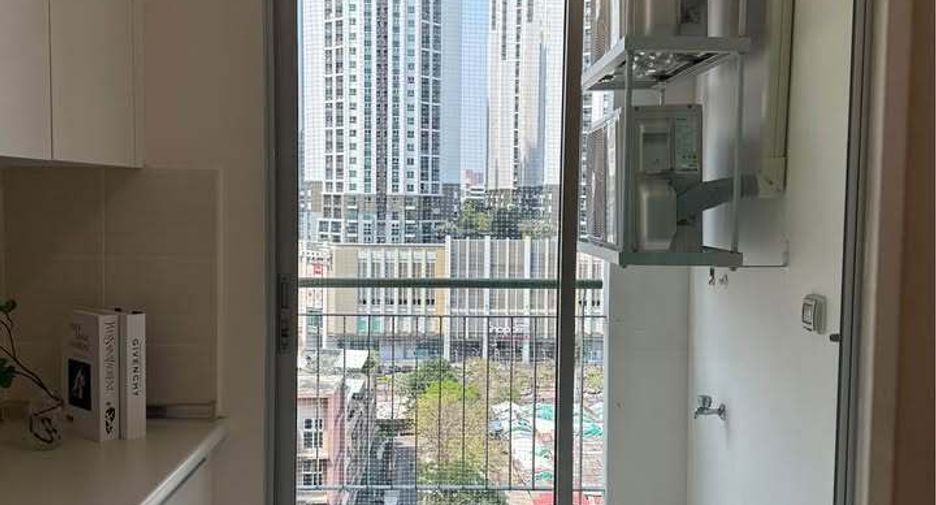 For sale 1 Beds condo in Huai Khwang, Bangkok