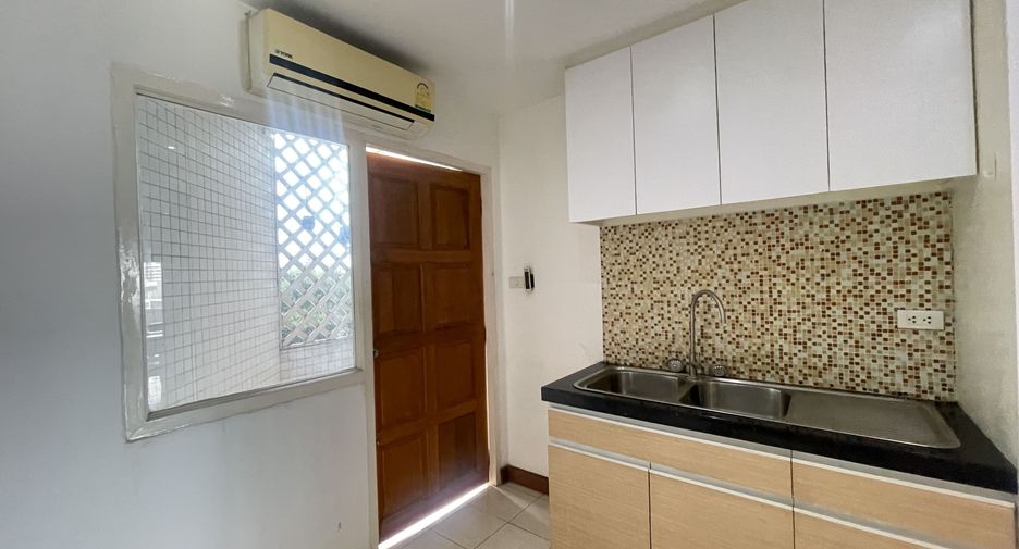 Продажа и аренда 3 спальни кондо в Щаттхана, Бангкок