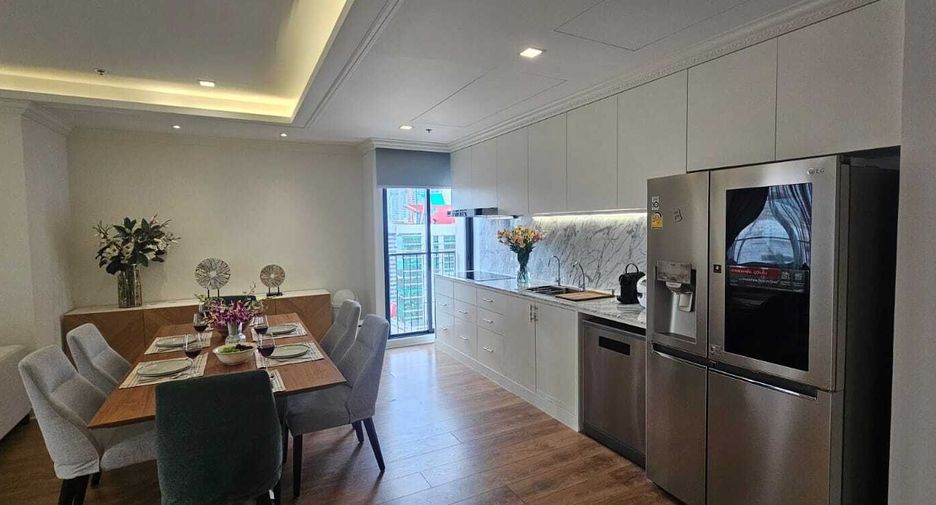 For rent 3 bedrooms condo in Watthana, Bangkok