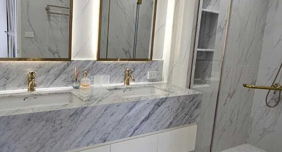 For rent 3 bedrooms condo in Watthana, Bangkok