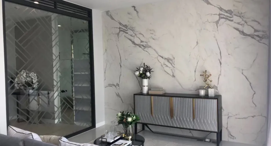 Condo en alquiler de 2 habitaciones en Khlong Toei, Bangkok