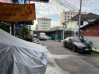 For sale 3 bedrooms retail Space in Mueang Samut Prakan, Samut Prakan