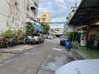 For sale 3 bedrooms retail Space in Mueang Samut Prakan, Samut Prakan