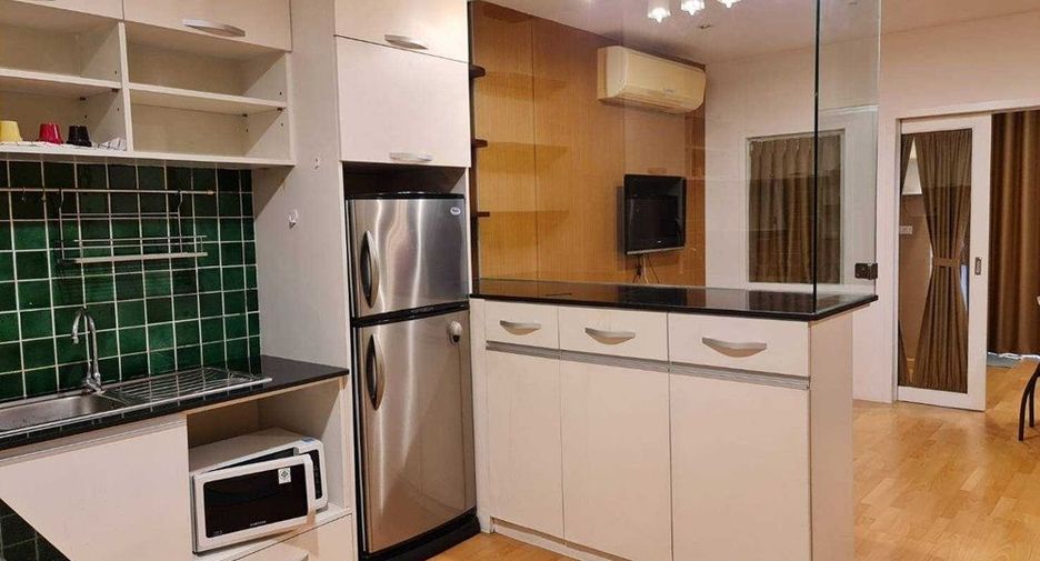 For rent 1 bed condo in Sathon, Bangkok