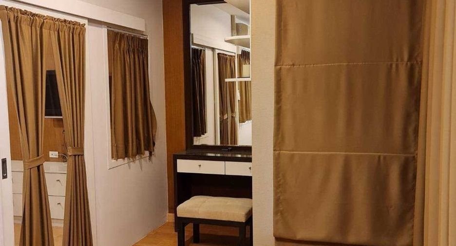 For rent 1 bed condo in Sathon, Bangkok