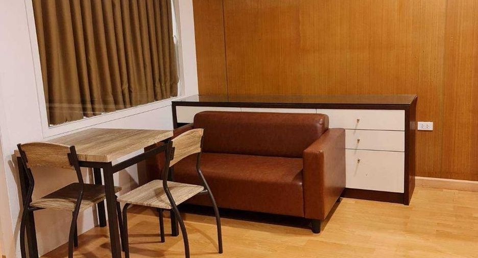 For rent 1 bed condo in Sathon, Bangkok