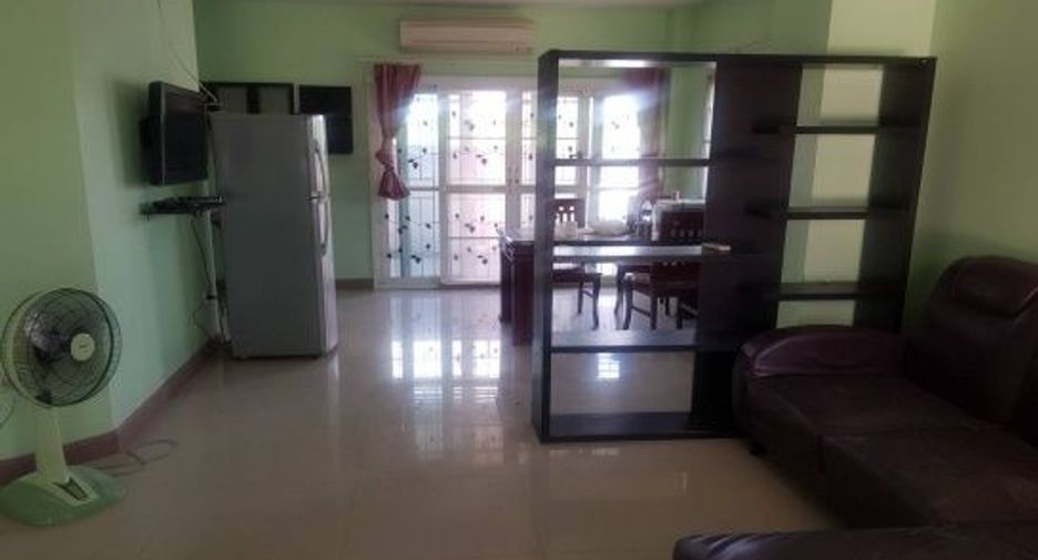 For rent 2 ベッドルーム townhouse in Sai Mai, Bangkok