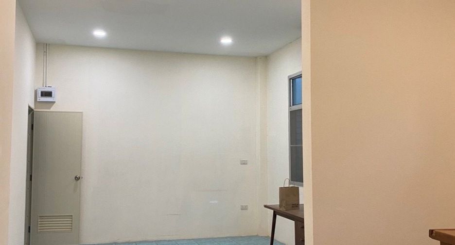 For sale 10 bedrooms house in Khlong Toei, Bangkok