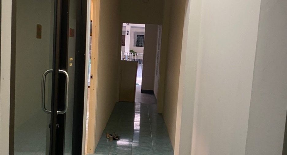 For sale 10 bedrooms house in Khlong Toei, Bangkok