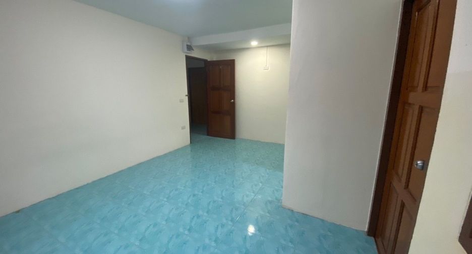 For sale 10 bedrooms house in Khlong Toei, Bangkok