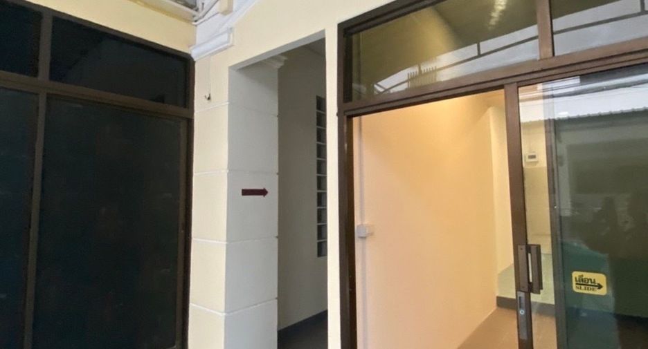 For sale 10 bedrooms house in Khlong Toei, Bangkok