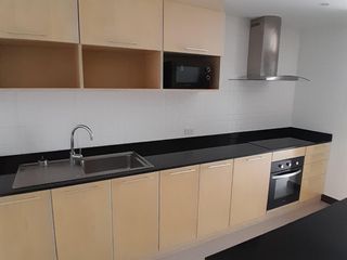 Condo en alquiler de 2 habitaciones en Khlong Toei, Bangkok