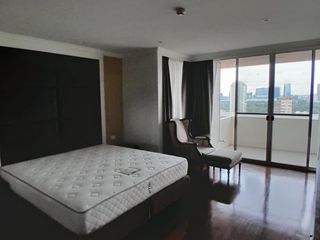 Condo en alquiler de 2 habitaciones en Khlong Toei, Bangkok