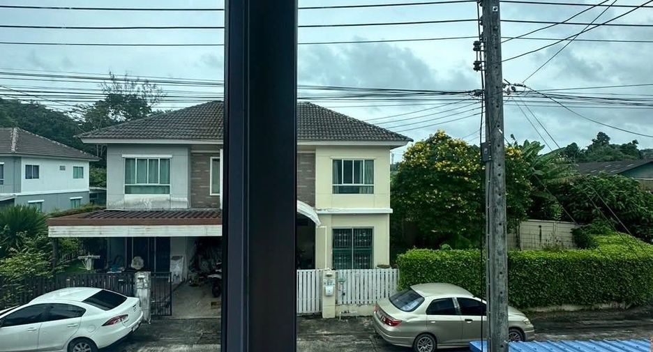 For rent 3 bedrooms townhouse in Thalang, Phuket