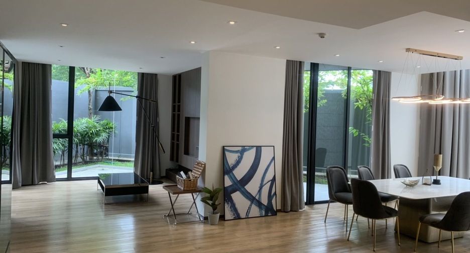 Apartamento en alquiler de 3 habitaciones en Khlong Toei, Bangkok