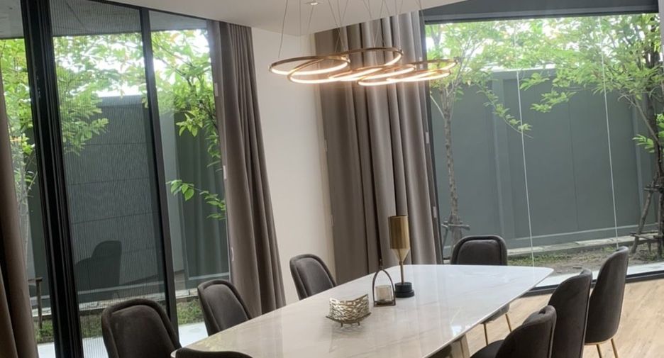 Apartamento en alquiler de 3 habitaciones en Khlong Toei, Bangkok