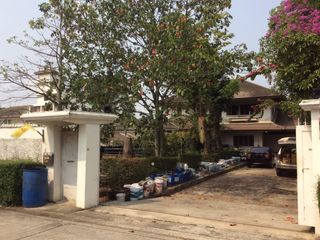 For sale 3 bedrooms house in Nong Khaem, Bangkok