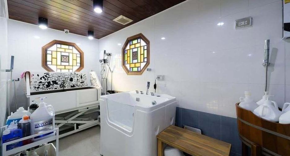 For rent retail Space in Sathon, Bangkok