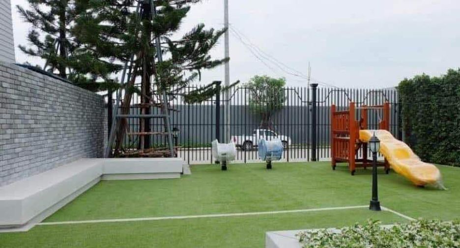 For rent 2 bedrooms townhouse in Prawet, Bangkok
