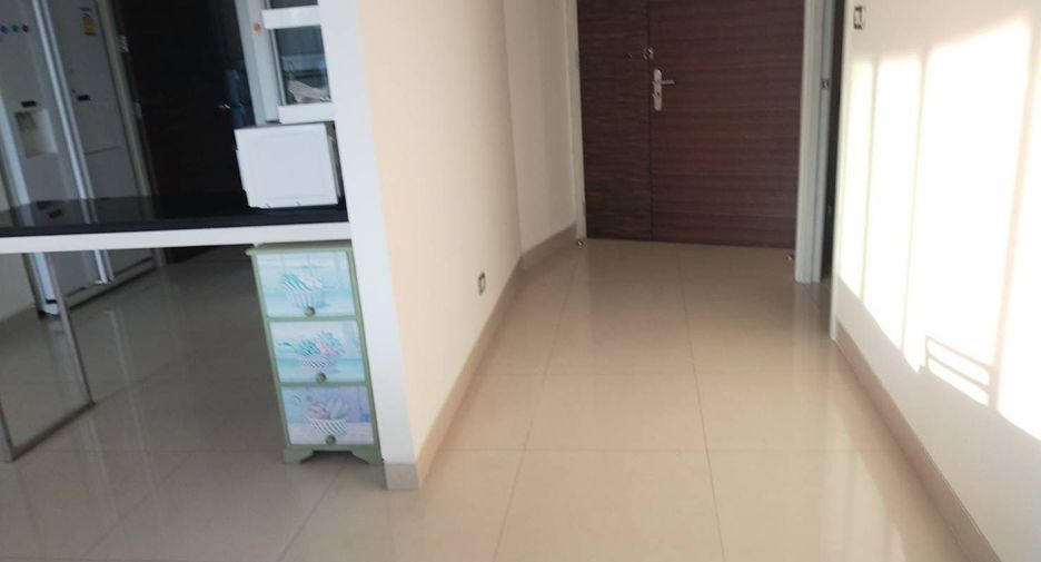 For rent 3 bedrooms condo in Bang Kho Laem, Bangkok