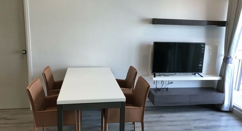 For rent 2 bedrooms condo in Sathon, Bangkok