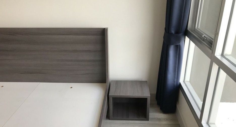 For rent 2 bedrooms condo in Sathon, Bangkok