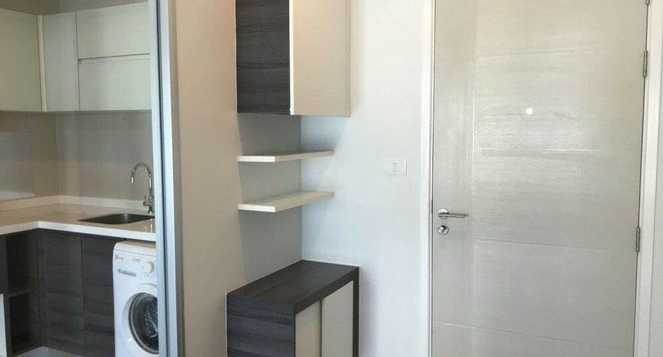 For rent 2 bedrooms condo in Sathon, Bangkok