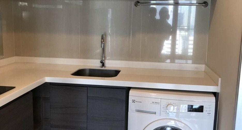 For rent 2 bedrooms condo in Sathon, Bangkok