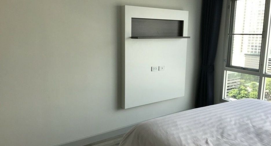 For rent 2 bedrooms condo in Sathon, Bangkok