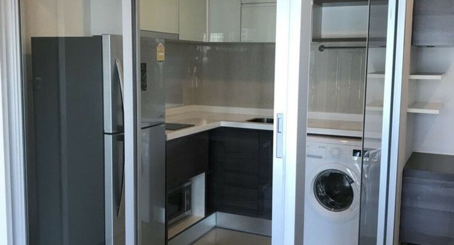 For rent 2 bedrooms condo in Sathon, Bangkok