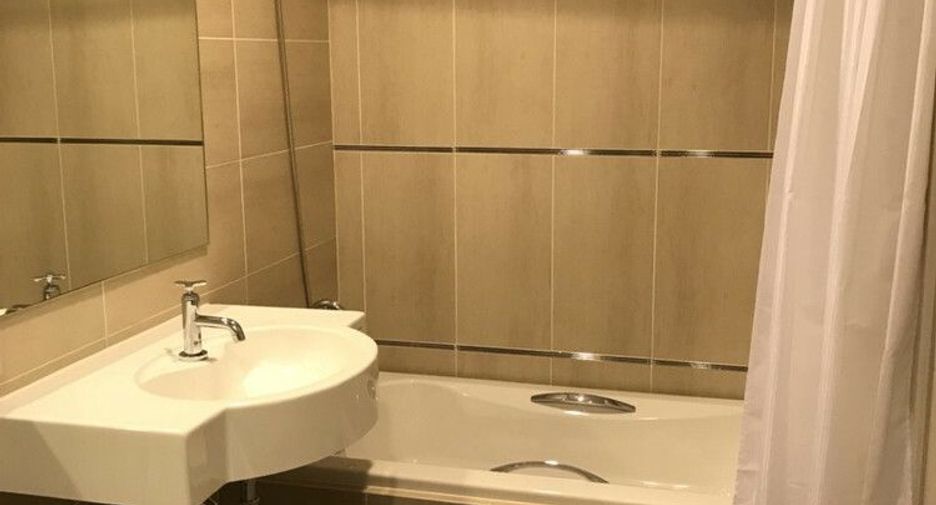 For rent 2 bedrooms condo in Sathon, Bangkok