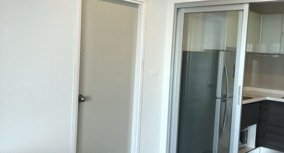 For rent 2 bedrooms condo in Sathon, Bangkok