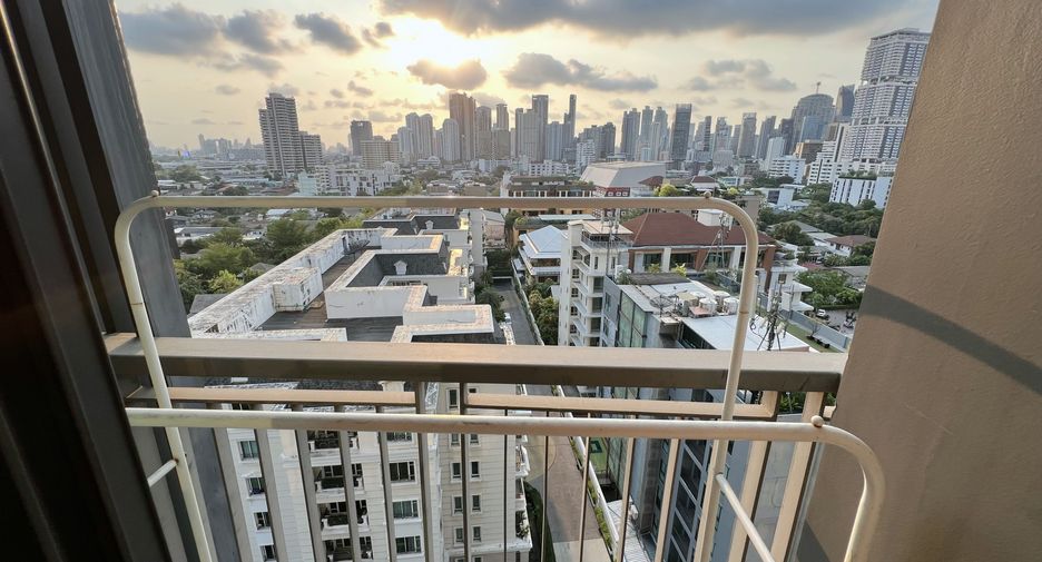 À louer 1 chambre condo à Khlong Toei, Bangkok