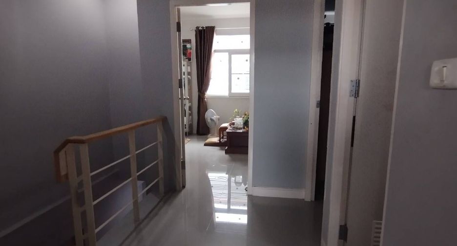 For sale 3 bedrooms townhouse in Bang Khae, Bangkok