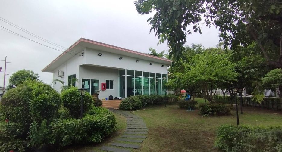 For sale 3 bedrooms townhouse in Bang Khae, Bangkok