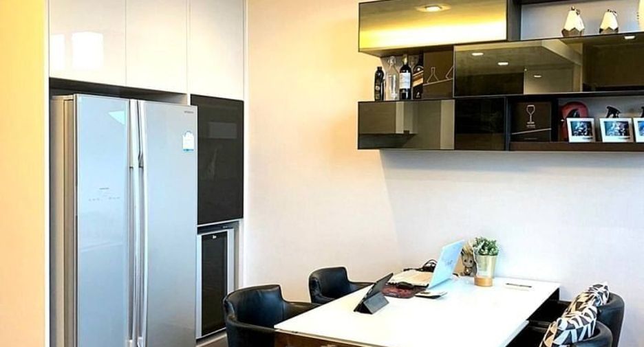 À vendre et à louer 3 chambres condo à Huai Khwang, Bangkok