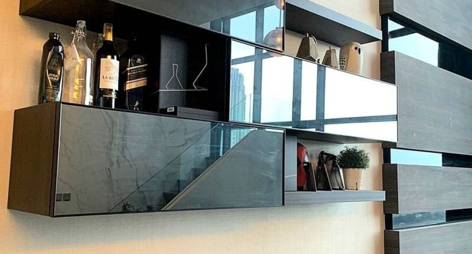 À vendre et à louer 3 chambres condo à Huai Khwang, Bangkok