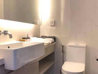 À vendre et à louer 3 chambres condo à Huai Khwang, Bangkok