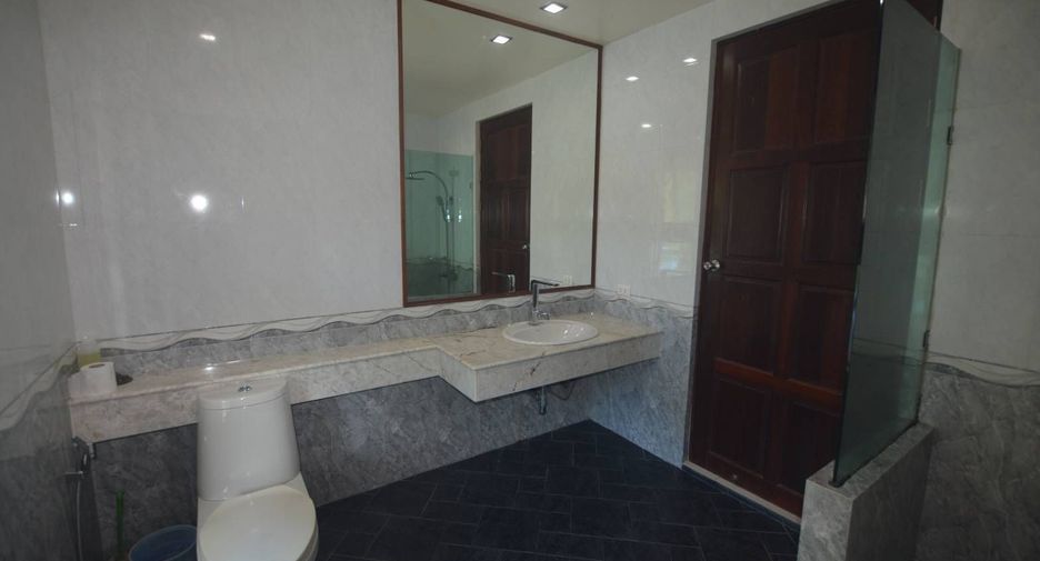 For sale 5 bedrooms villa in Kathu, Phuket