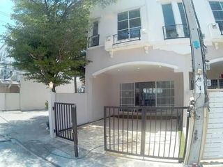 For sale 3 bedrooms townhouse in Bang Bon, Bangkok