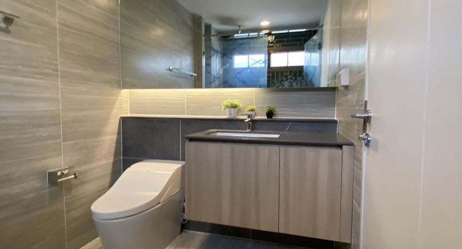 For rent 4 bedrooms house in Bang Kapi, Bangkok