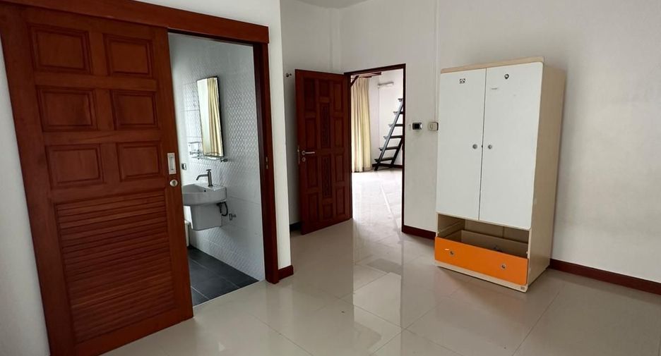 For sale 4 bedrooms house in Mueang Phuket, Phuket