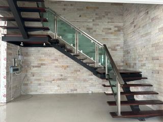 Haus zum Kauf mit 4 Zimmer in Mueang Phuket, Phuket
