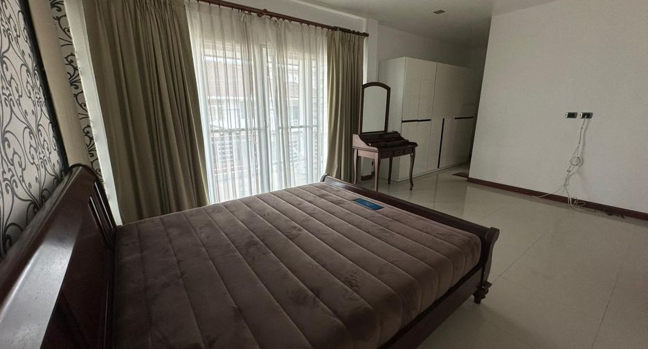 For sale 4 bedrooms house in Mueang Phuket, Phuket