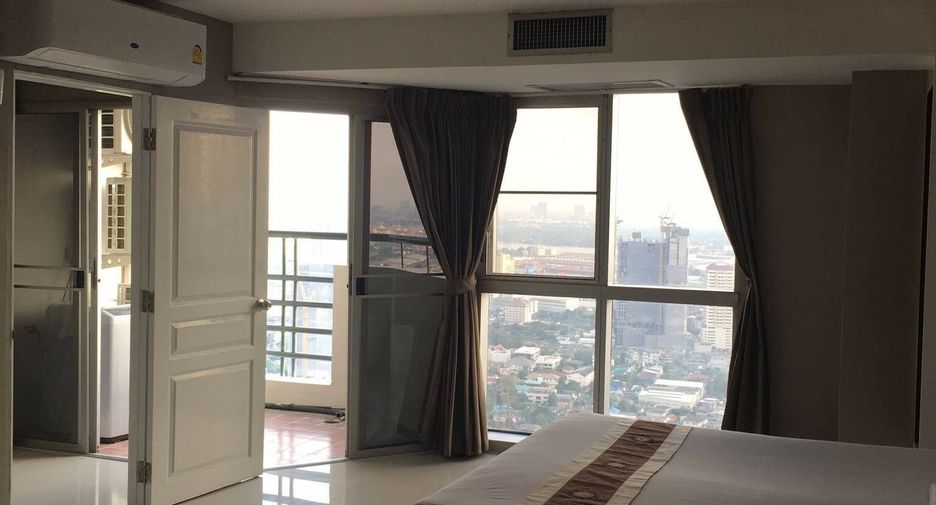 For rent 2 bedrooms condo in Khlong Toei, Bangkok