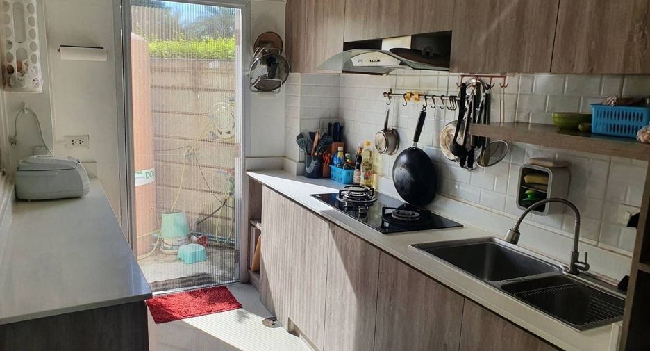 For sale 4 bedrooms townhouse in Prawet, Bangkok