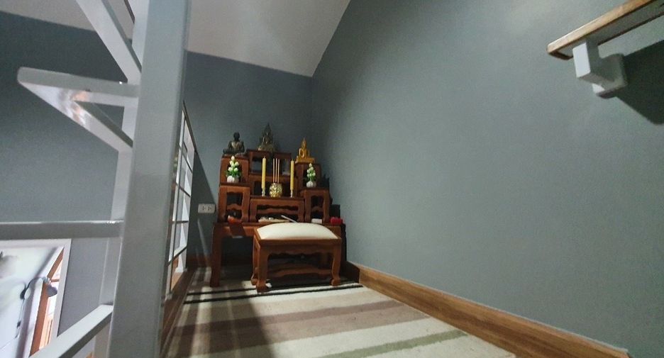 For sale 4 bedrooms townhouse in Prawet, Bangkok