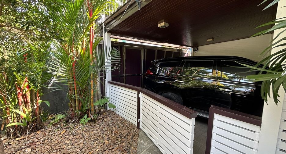 For sale 4 bedrooms villa in Kathu, Phuket