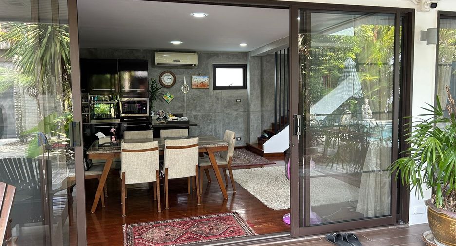 For sale 4 bedrooms villa in Kathu, Phuket